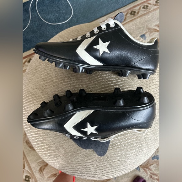 Soccer shoes - Picture 3 of 5